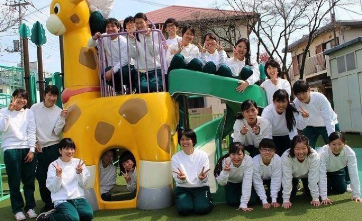 草加市 みのべ幼稚園 制服 大阪市上本町