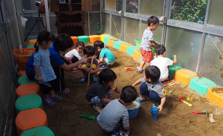 ママ の 森 幼稚園 エプロン コレクション