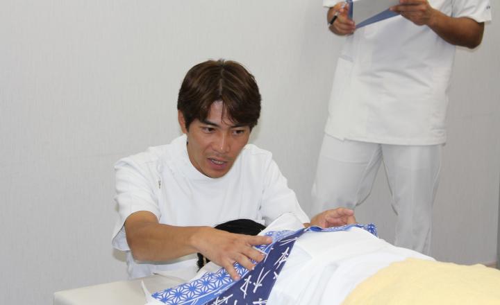 営業所　施術練習