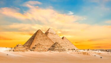 謎多き古代建築！ピラミッドの秘密と驚きの建築技術🕌✨