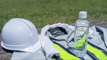 夏の現場が変わる？「酷暑休暇」導入で建設業界の働き方を再定義する