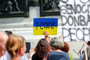 ウクライナ復興に日本の建設力を！遠隔施工技術が切り開く新たな現場の未来