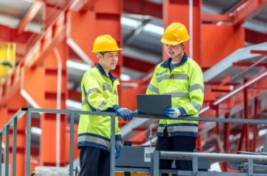 若手職人の離職を防ぐ“現場メンター制”の導入効果