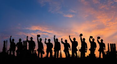 建設業の未来戦略 ― 年収1,000万円時代を見据えた処遇改革と人材多様化