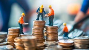 建設業の契約管理を変える！国交省「コミットメント条項」導入で適正賃金を守ろう💡