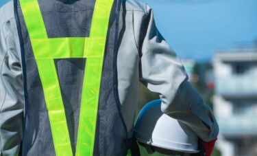 🚧夏も夜間も人が立たなくていい！？人型ロボが交通誘導を担う“次世代現場”のリアル🤖