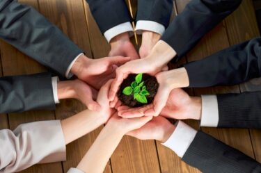 🌱👷‍♂️「誇れる仕事」が人を呼ぶ時代へ――環境配慮型舗装が若手採用と人材定着を変える理由👷‍♀️🌱