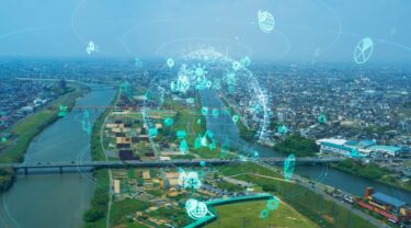 道路が発電所へ変貌する？国交省が進めるインフラ脱炭素化と改正道路法の全容