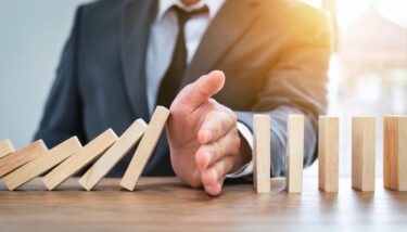 3月の離職ドミノを防ぐ！現場の声かけと面談戦略