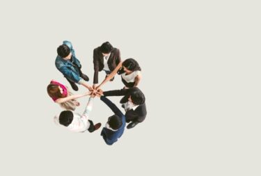 14年連続上昇！設計労務単価2.5万円突破と経費率48％が変える採用戦略