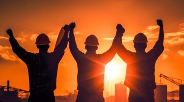 人材不足を横の連携で打破！数百社規模の新協同組合が描く育成と稼働率向上の全貌