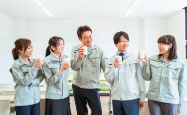 🗣️「雑談できる現場」はなぜ強い？5月以降に“人が辞めにくい会社”が実践している空気づくりとは